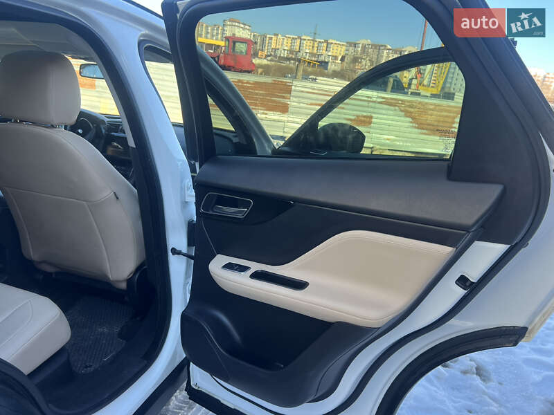 Внедорожник / Кроссовер Jaguar F-Pace 2016 в Хмельницком фото 29 Внедорожник / Кроссовер Jaguar F-Pace 2016 в Хмельницком