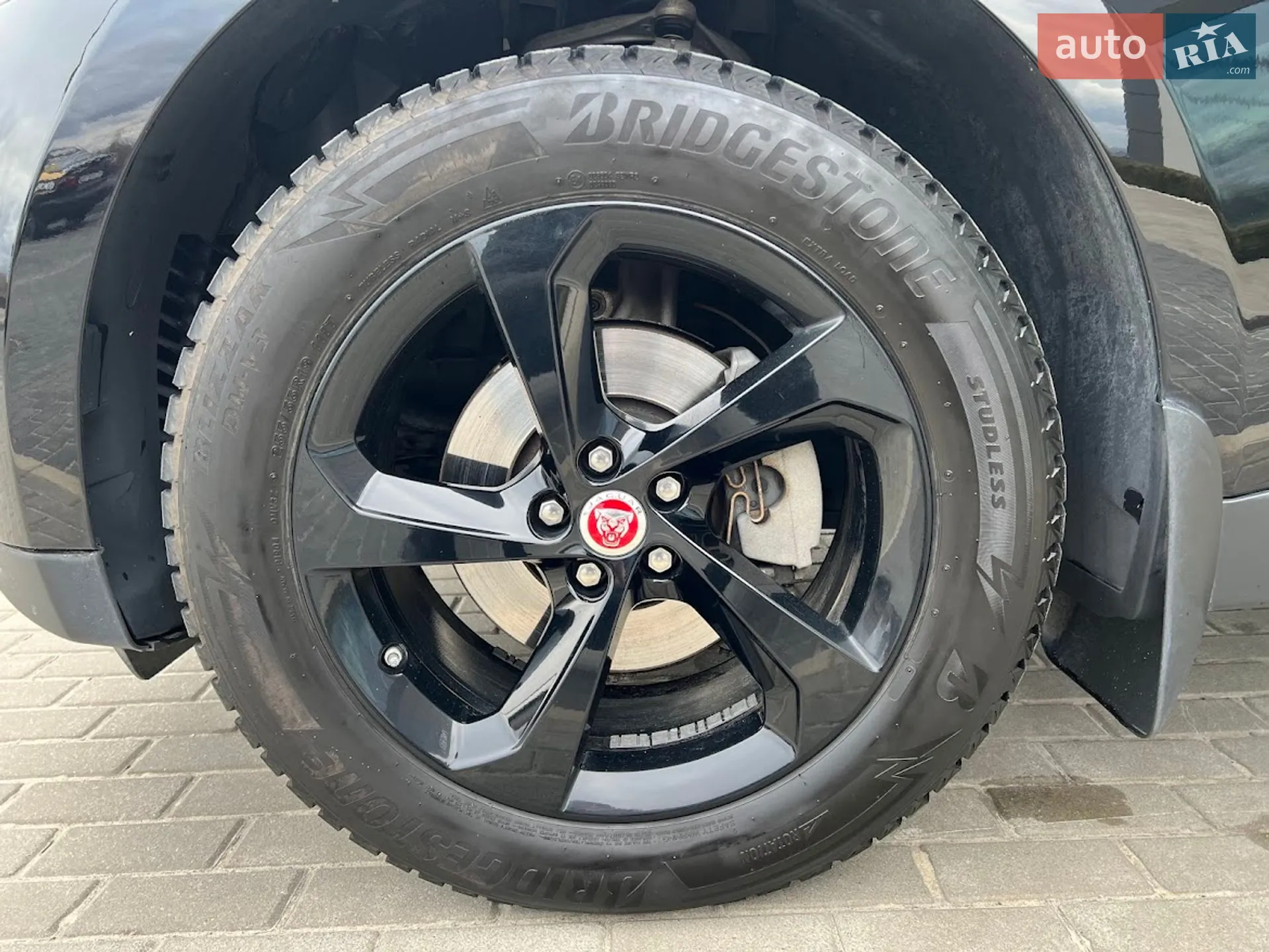 2018 Jaguar F-Pace - мініатюра 31