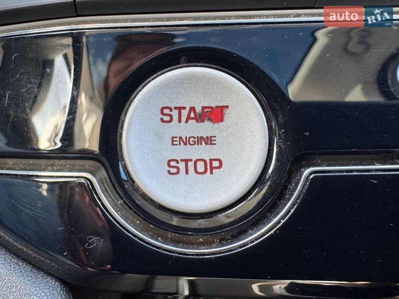 Внедорожник / Кроссовер Jaguar F-Pace 2016 в Киеве