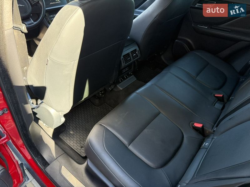 Внедорожник / Кроссовер Jaguar F-Pace 2019 в Корце