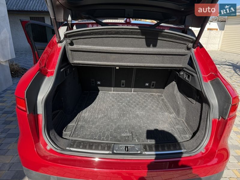 Внедорожник / Кроссовер Jaguar F-Pace 2019 в Корце