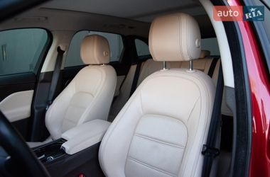 Внедорожник / Кроссовер Jaguar F-Pace 2016 в Киеве