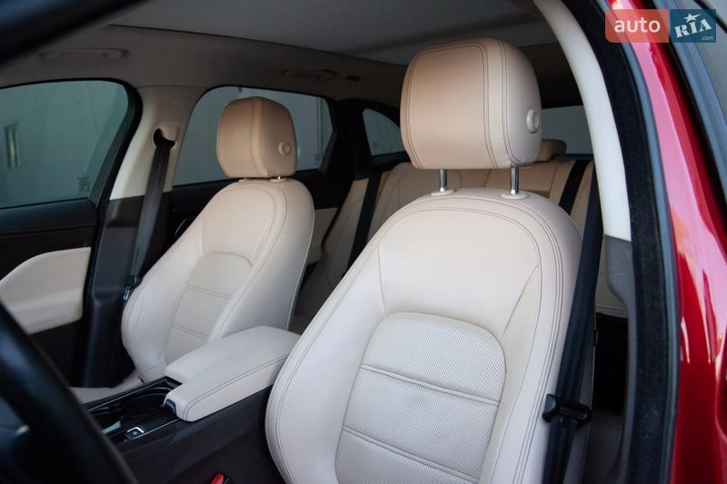Внедорожник / Кроссовер Jaguar F-Pace 2016 в Киеве
