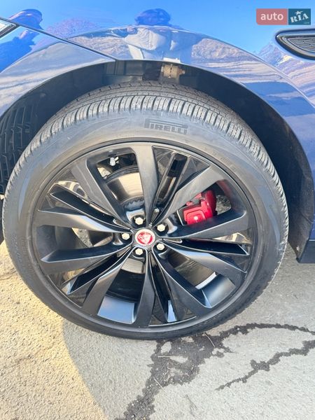 Внедорожник / Кроссовер Jaguar F-Pace 2021 в Ровно