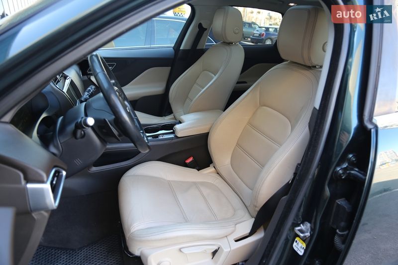 Внедорожник / Кроссовер Jaguar F-Pace 2016 в Киеве