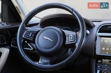 Внедорожник / Кроссовер Jaguar F-Pace 2016 в Киеве