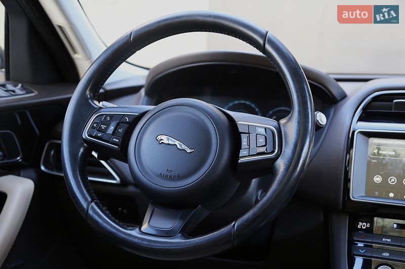 Внедорожник / Кроссовер Jaguar F-Pace 2016 в Киеве