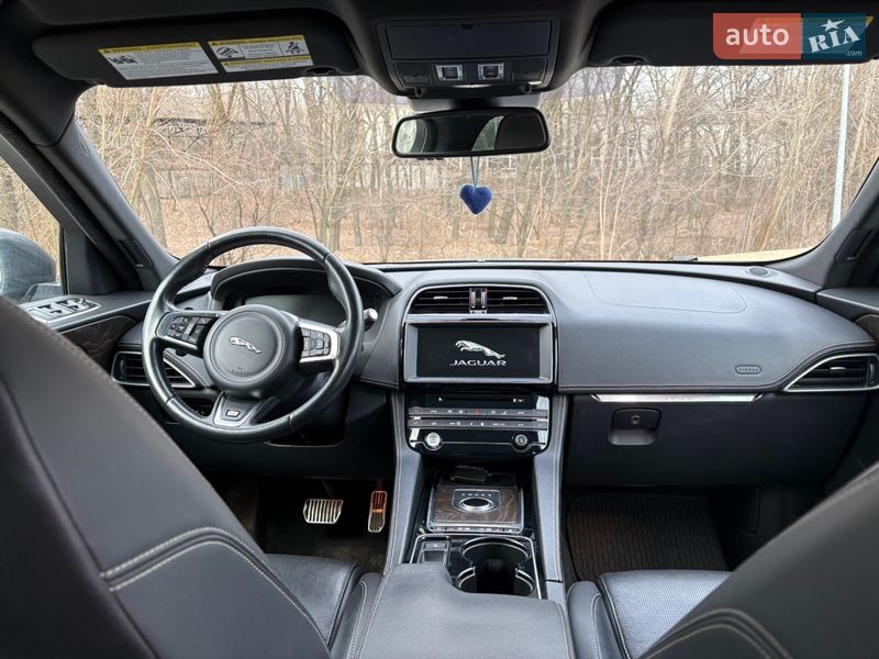 Внедорожник / Кроссовер Jaguar F-Pace 2016 в Днепре