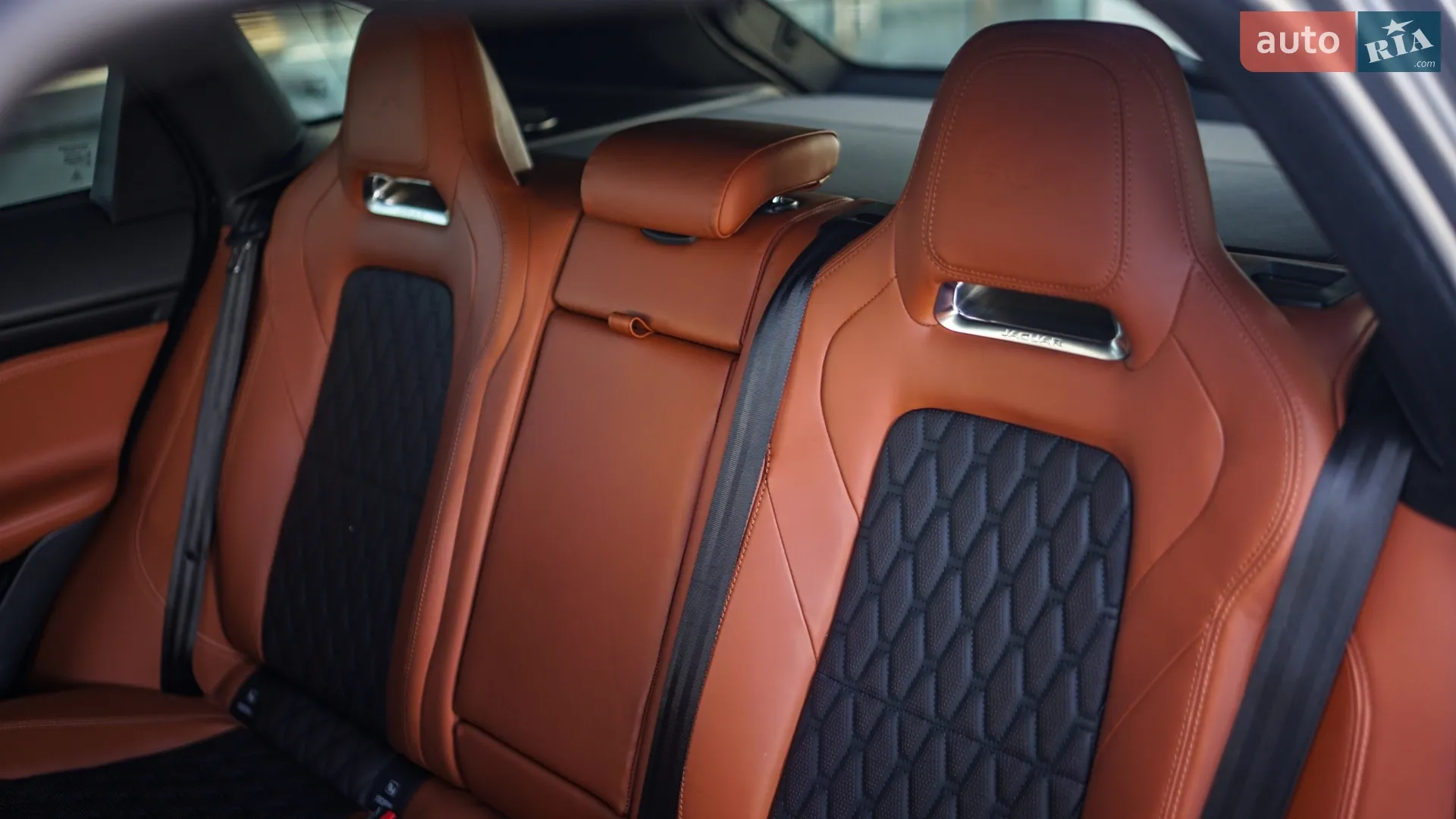 2019 Jaguar F-Pace - мініатюра 20