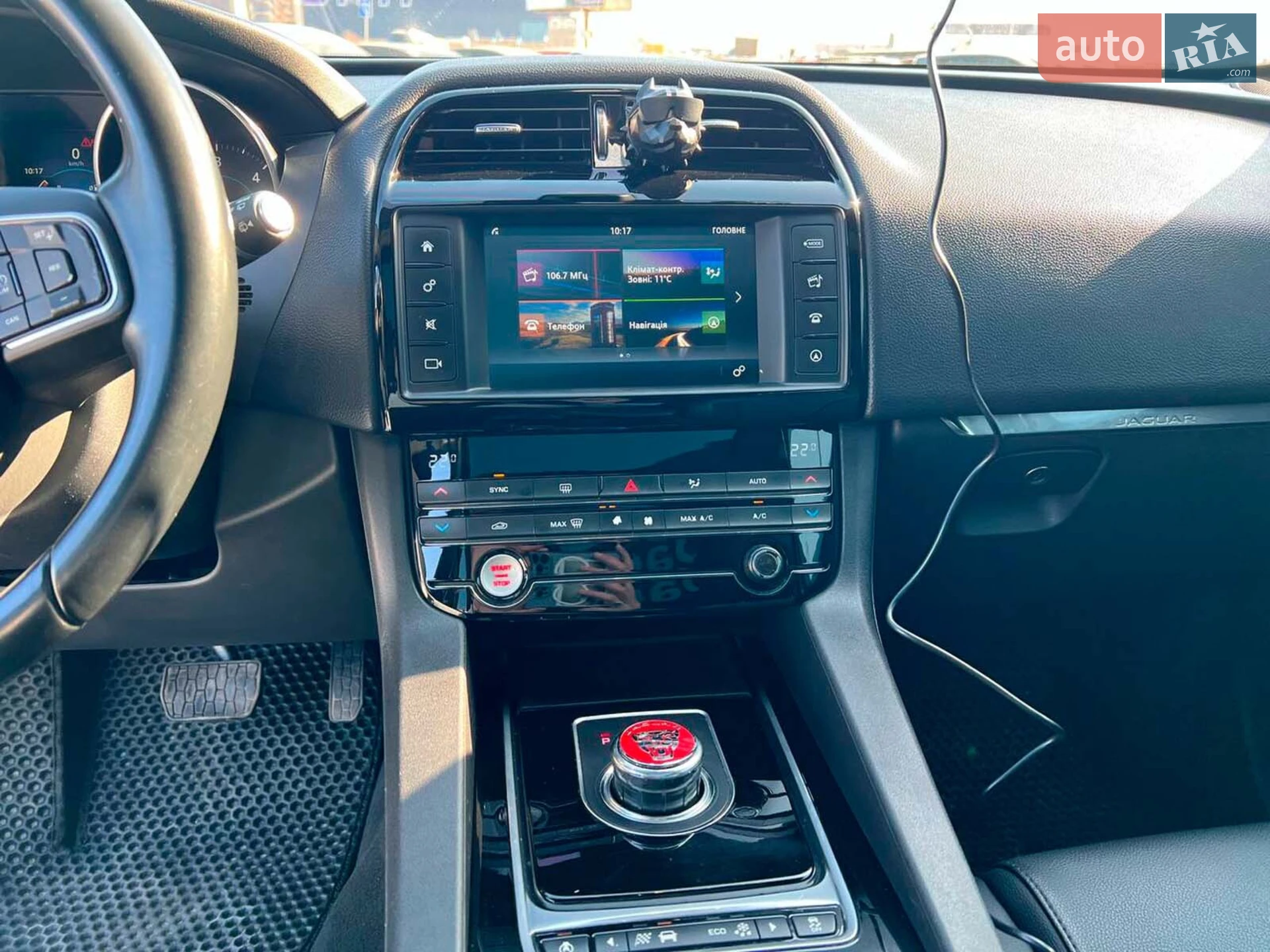 2016 Jaguar F-Pace - мініатюра 28
