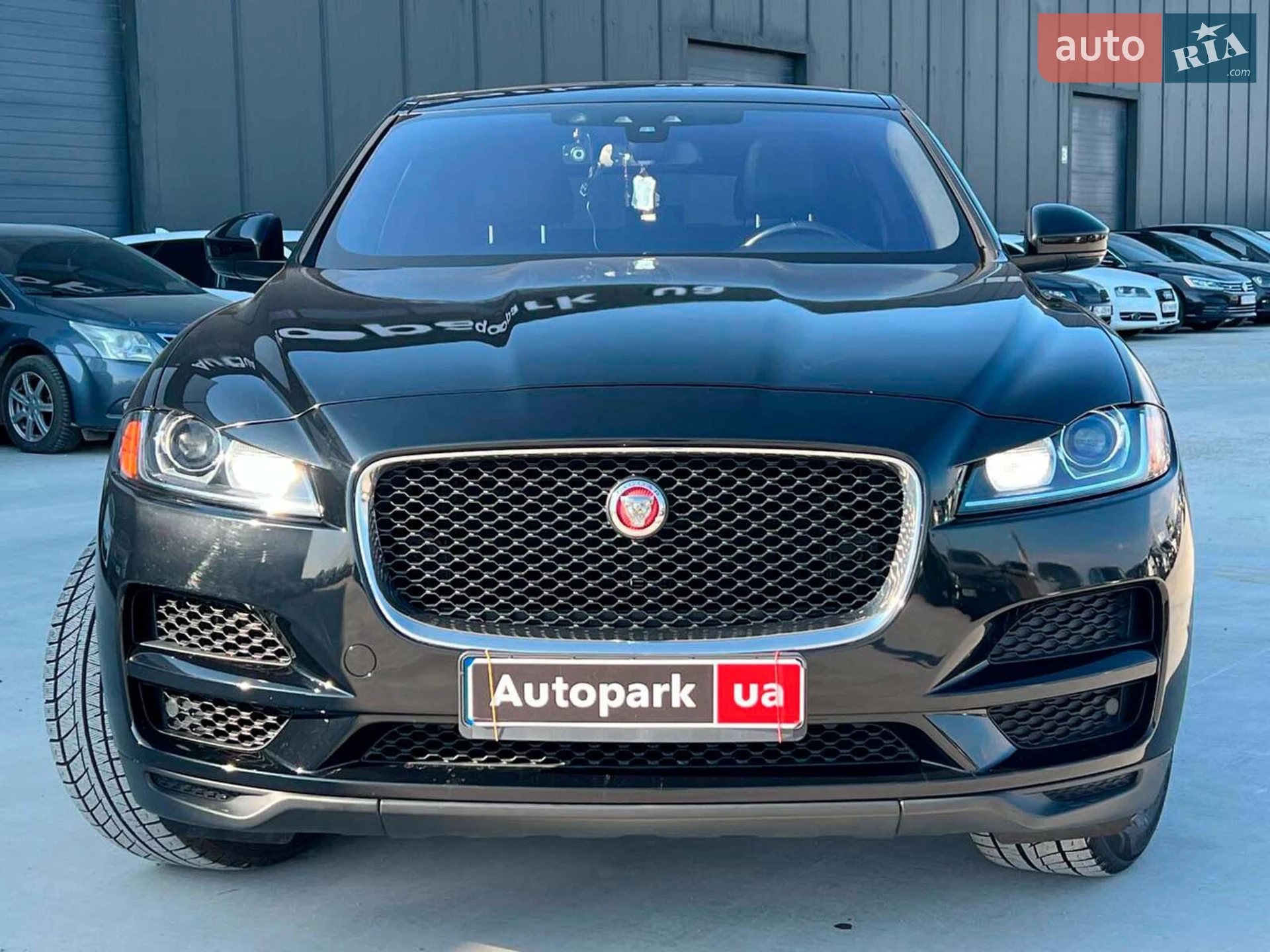 2016 Jaguar F-Pace - мініатюра 2