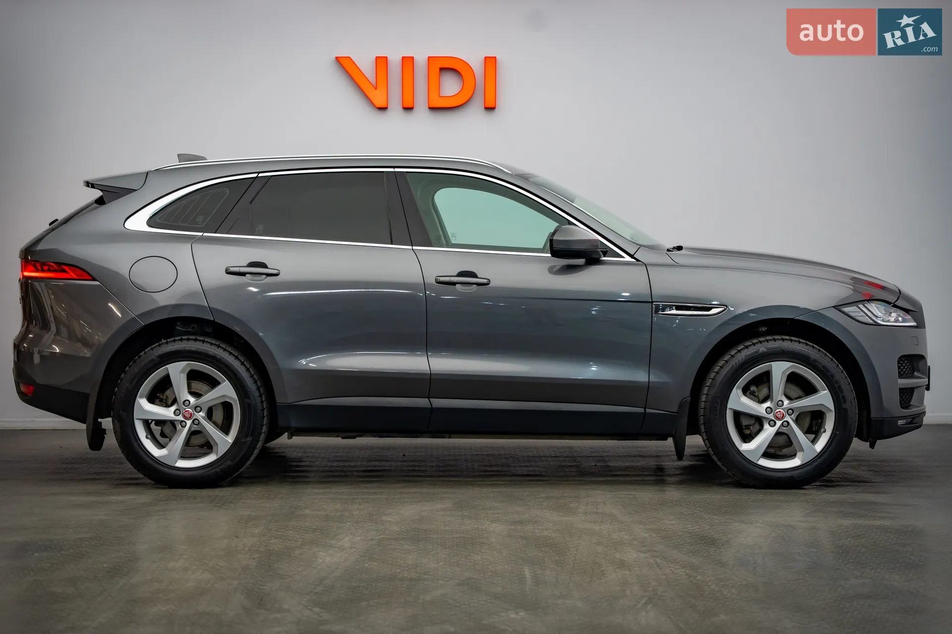 2019 Jaguar F-Pace - мініатюра 4