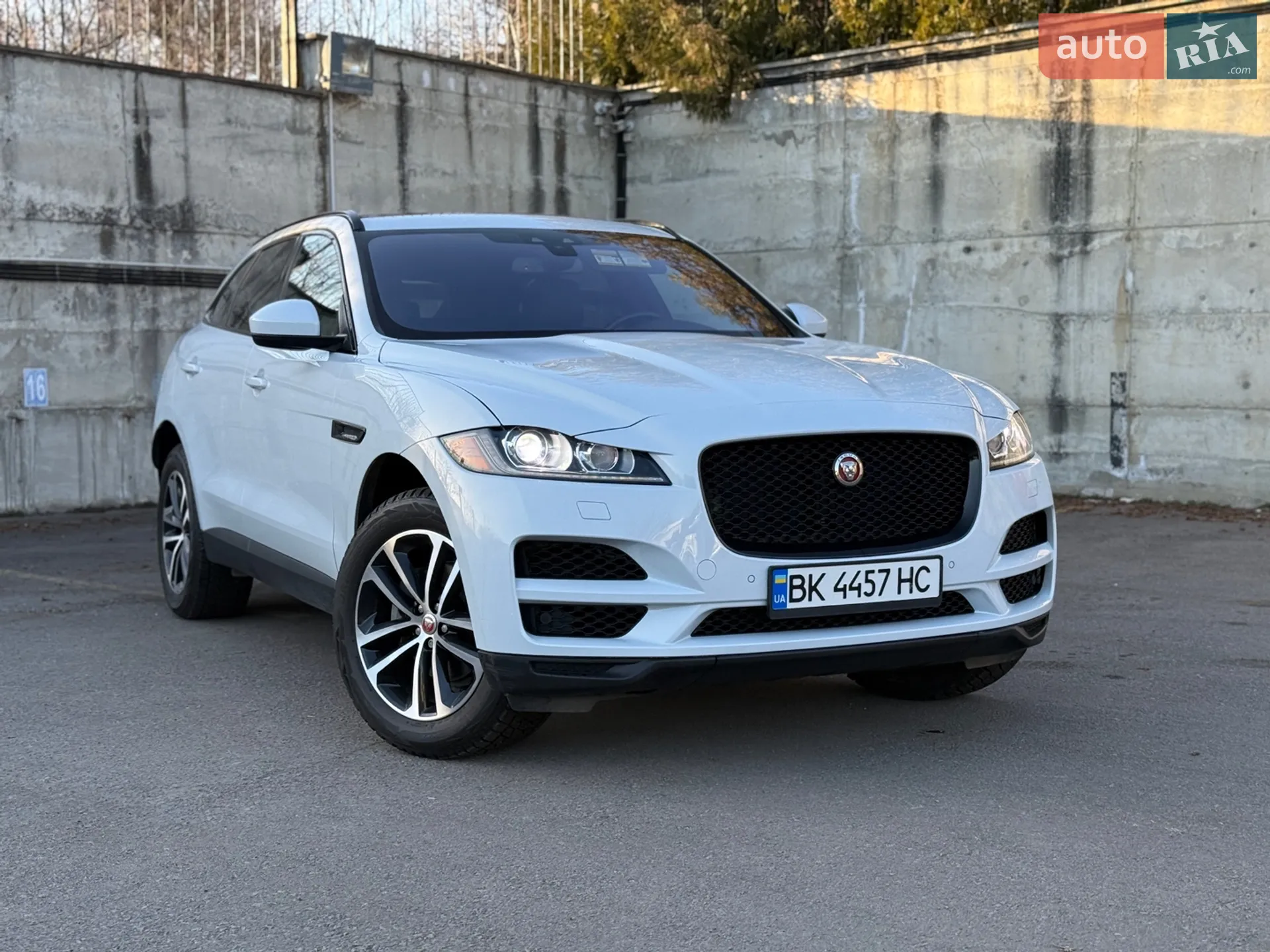 2018 Jaguar F-Pace - мініатюра 3