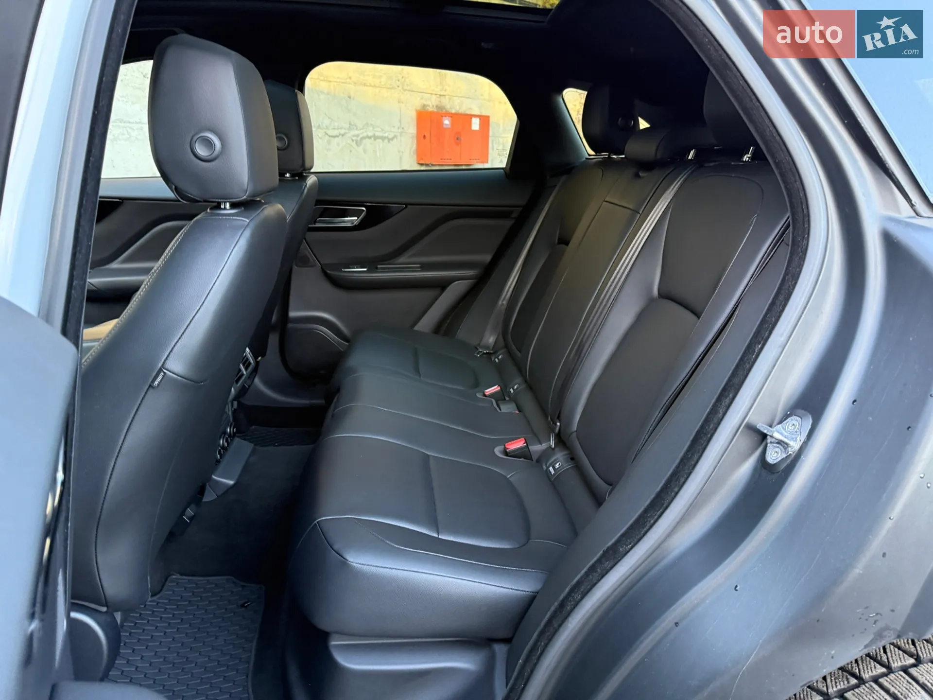 2018 Jaguar F-Pace - мініатюра 45