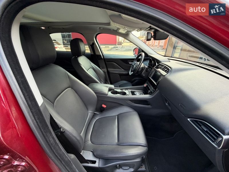 Внедорожник / Кроссовер Jaguar F-Pace 2016 в Киеве