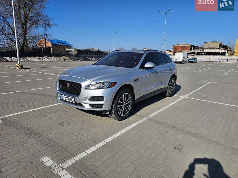 Внедорожник / Кроссовер Jaguar F-Pace 2016 в Тернополе