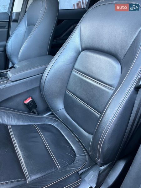 Позашляховик / Кросовер Jaguar F-Pace 2016 в Львові