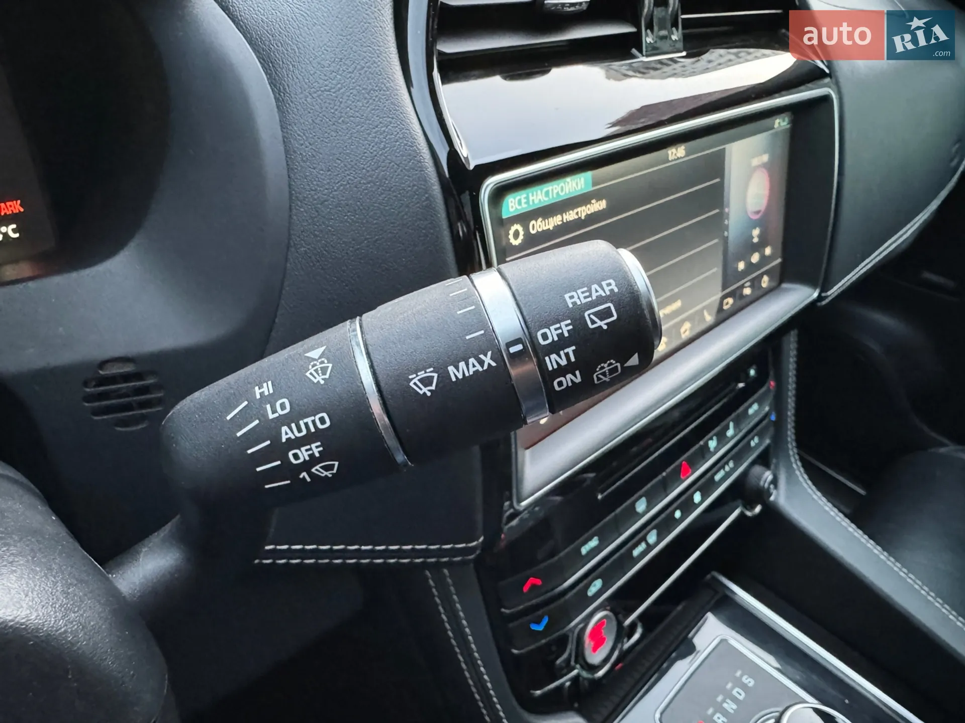 2016 Jaguar F-Pace - мініатюра 35