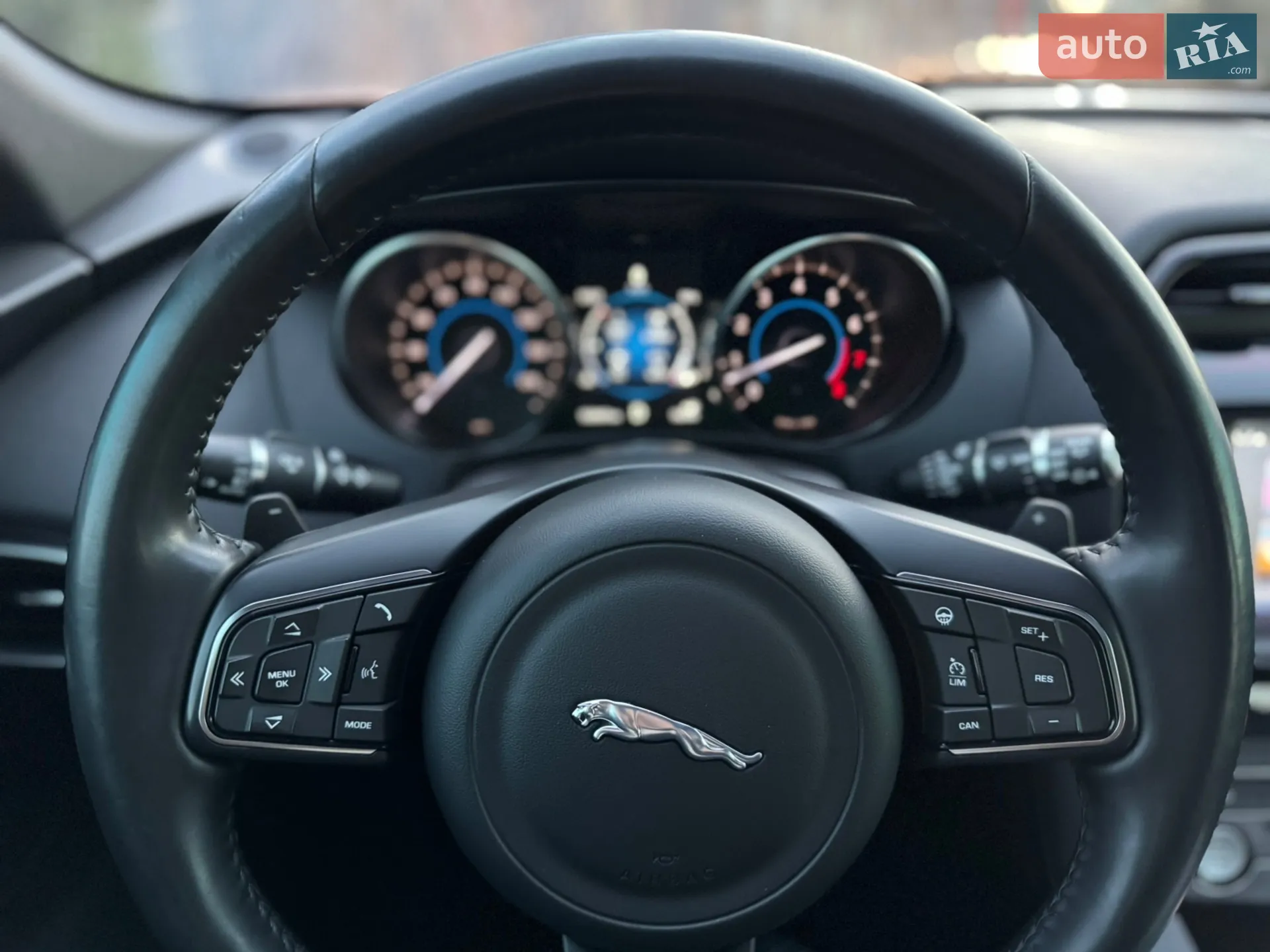 2016 Jaguar F-Pace - мініатюра 26