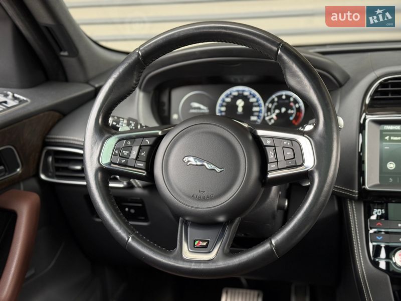 Внедорожник / Кроссовер Jaguar F-Pace 2018 в Киеве фото 23 Внедорожник / Кроссовер Jaguar F-Pace 2018 в Киеве