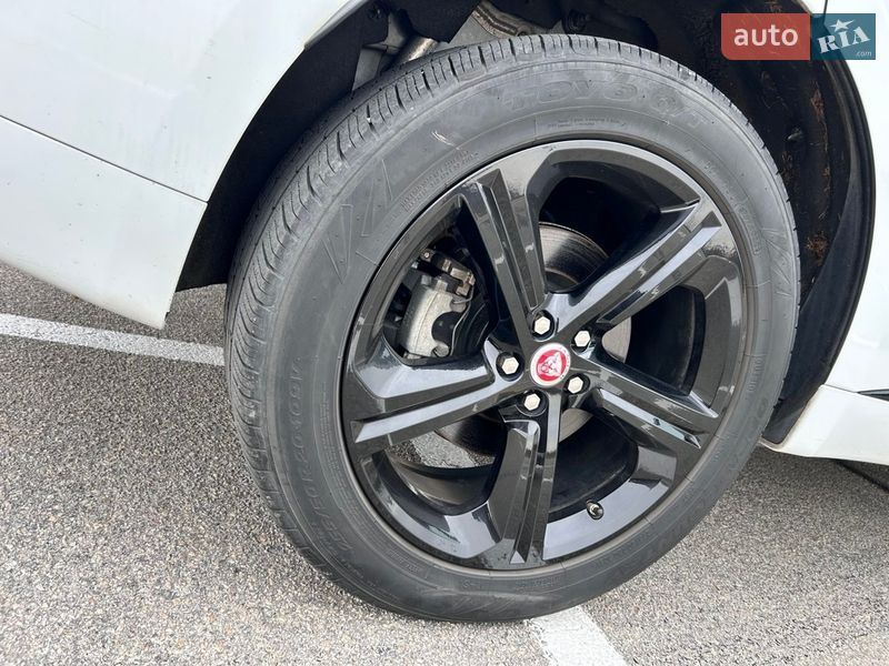 Позашляховик / Кросовер Jaguar F-Pace 2017 в Запоріжжі фото 17 Позашляховик / Кросовер Jaguar F-Pace 2017 в Запоріжжі