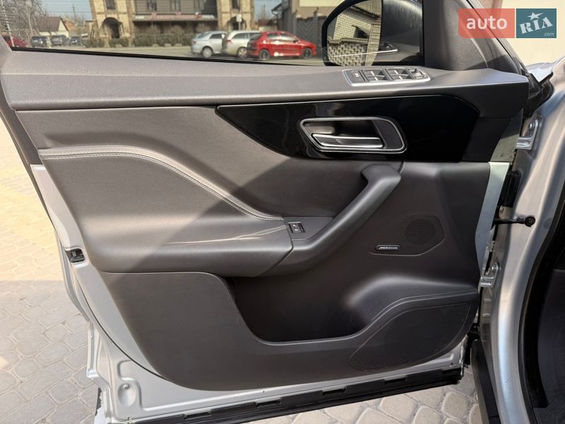 Внедорожник / Кроссовер Jaguar F-Pace 2016 в Виннице фото 12 Внедорожник / Кроссовер Jaguar F-Pace 2016 в Виннице