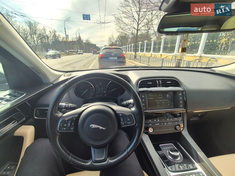 Внедорожник / Кроссовер Jaguar F-Pace 2017 в Харькове