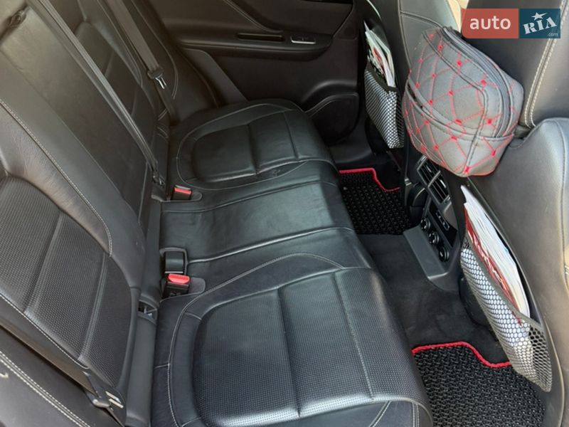 Внедорожник / Кроссовер Jaguar F-Pace 2016 в Киеве фото 9 Внедорожник / Кроссовер Jaguar F-Pace 2016 в Киеве