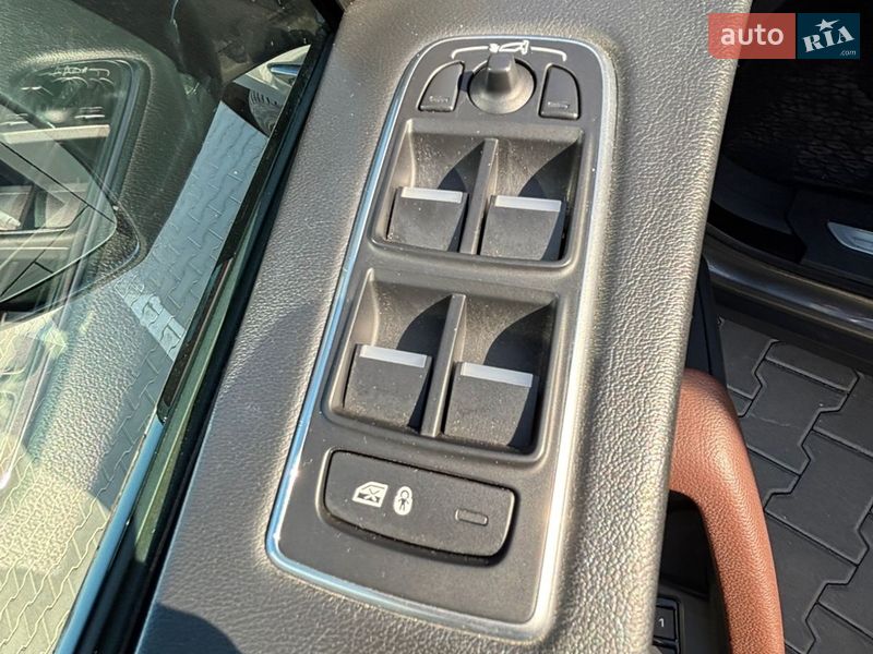 Внедорожник / Кроссовер Jaguar F-Pace 2016 в Кривом Роге фото 55 Внедорожник / Кроссовер Jaguar F-Pace 2016 в Кривом Роге