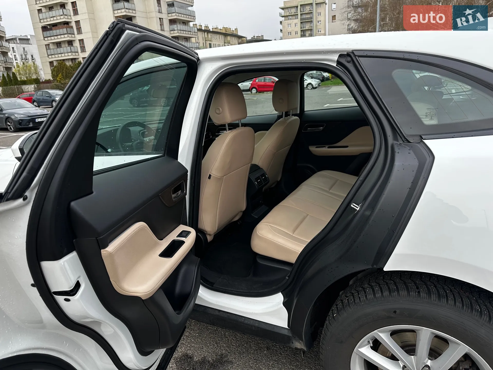 2018 Jaguar F-Pace - мініатюра 12