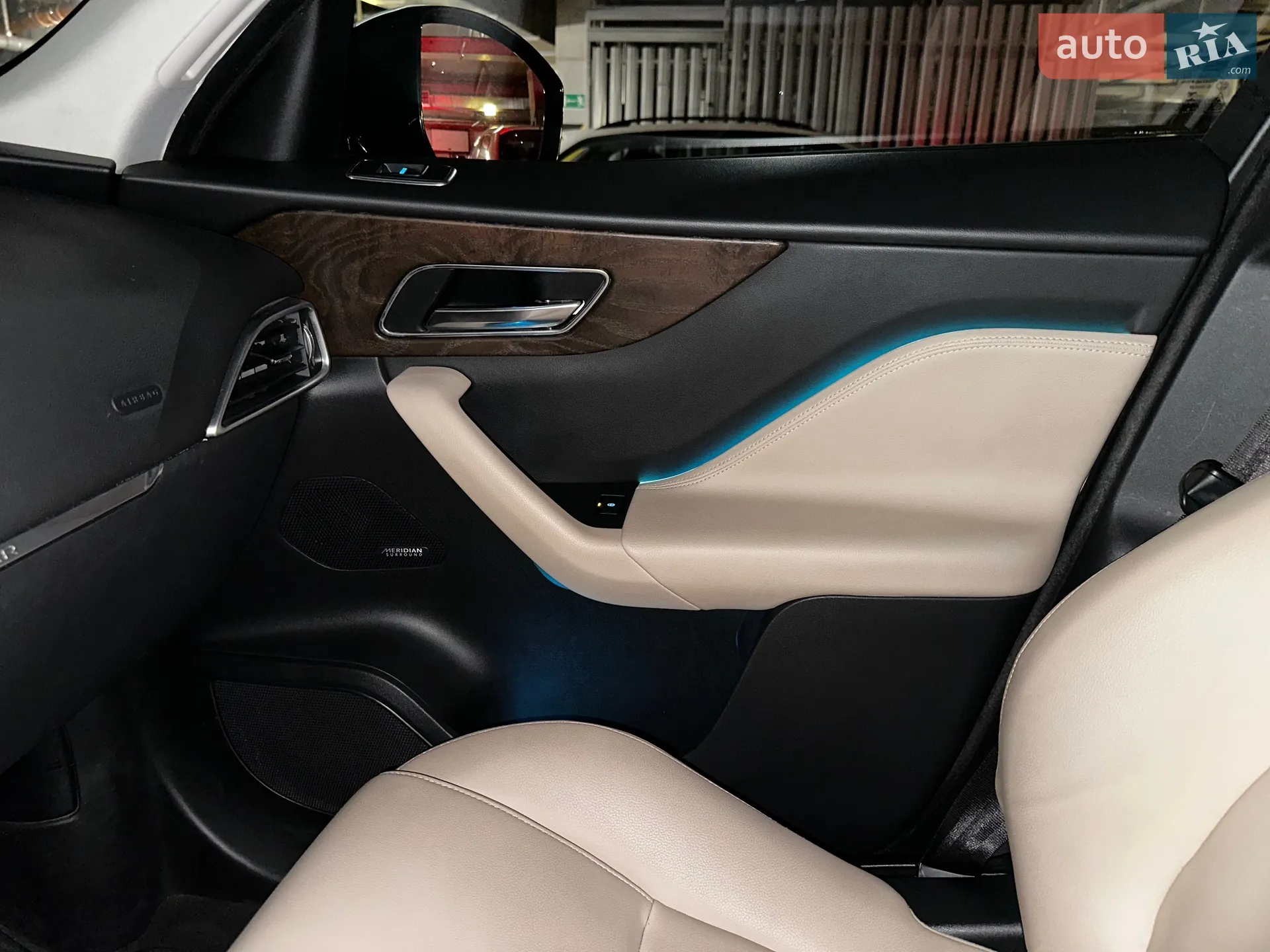 2018 Jaguar F-Pace - мініатюра 41