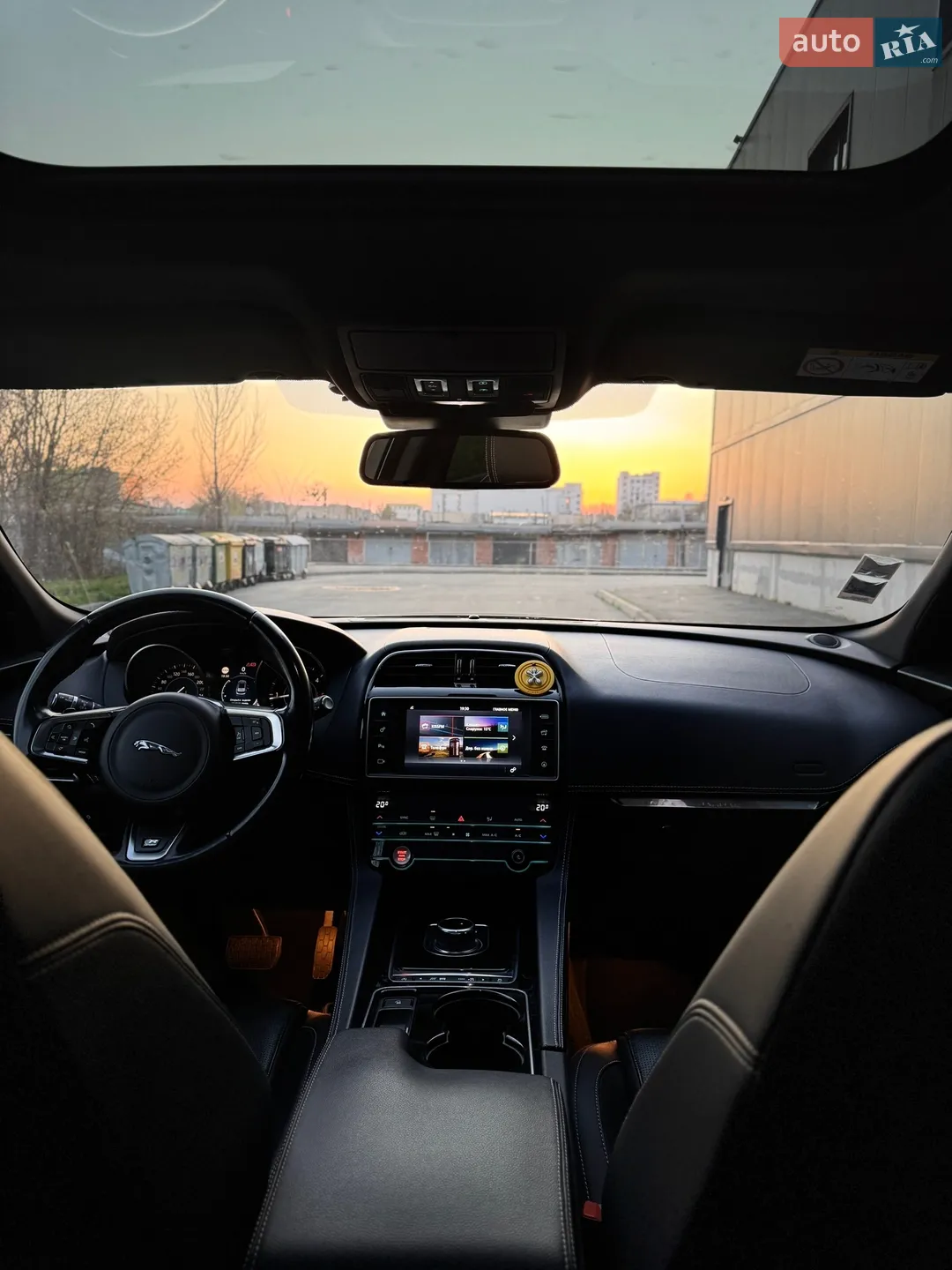 2016 Jaguar F-Pace - мініатюра 35