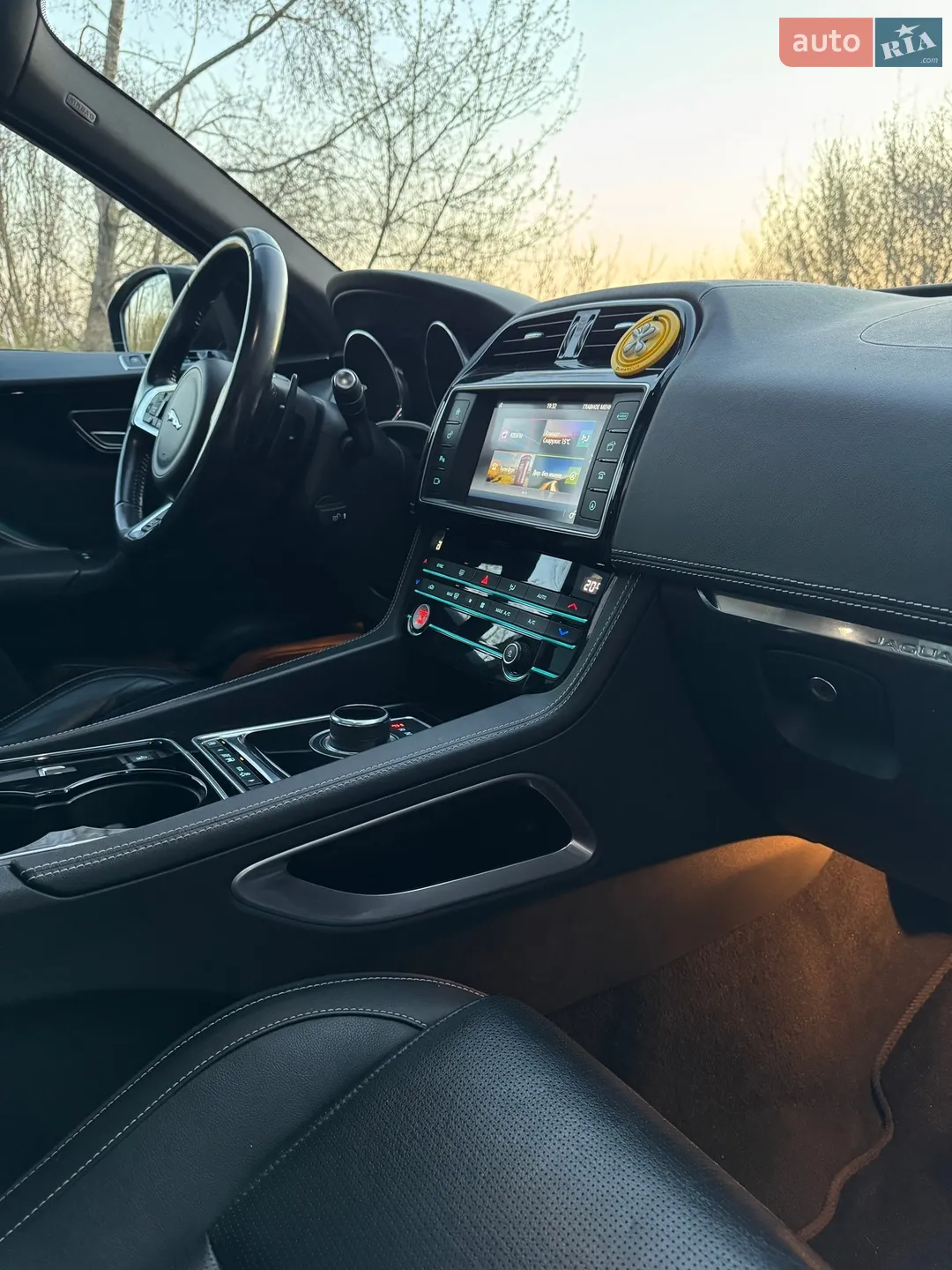 2016 Jaguar F-Pace - мініатюра 29