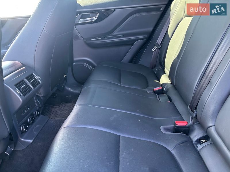 Позашляховик / Кросовер Jaguar F-Pace 2019 в Києві