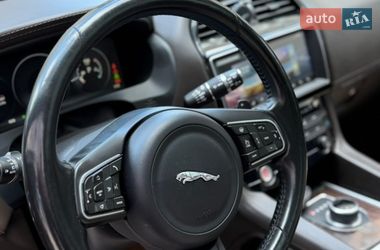 Внедорожник / Кроссовер Jaguar F-Pace 2016 в Киеве фото 17 Внедорожник / Кроссовер Jaguar F-Pace 2016 в Киеве
