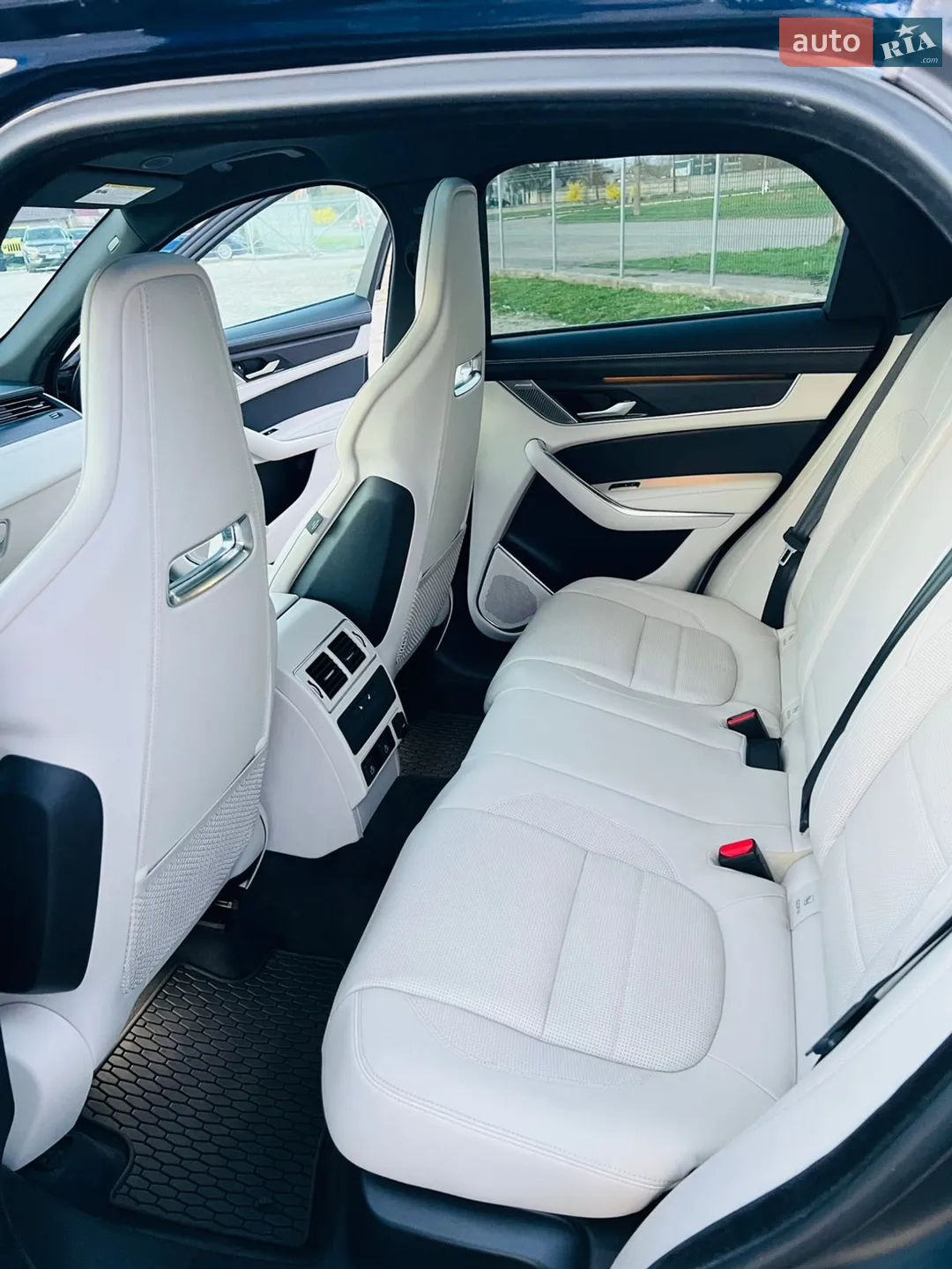 2023 Jaguar F-Pace - мініатюра 24