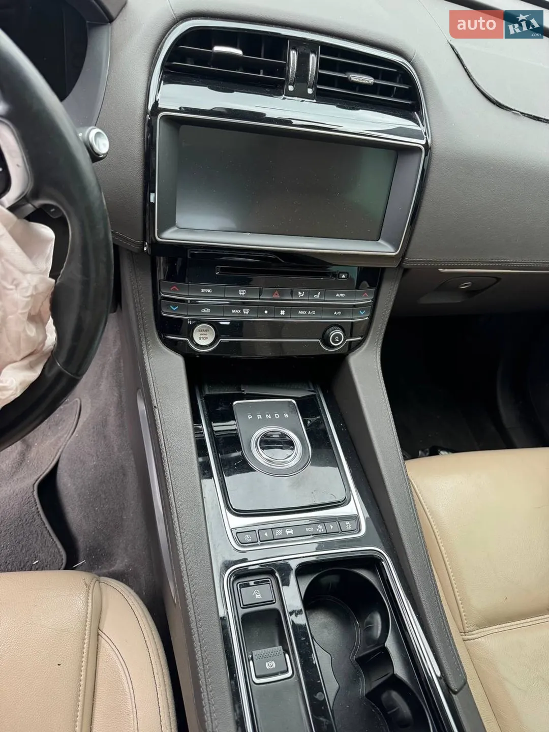 2019 Jaguar F-Pace - мініатюра 12