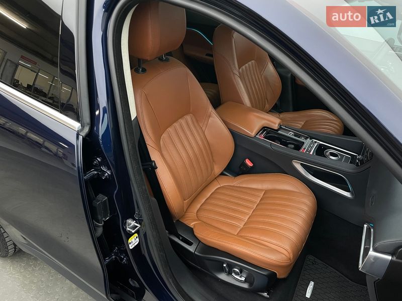 Внедорожник / Кроссовер Jaguar F-Pace 2019 в Киеве