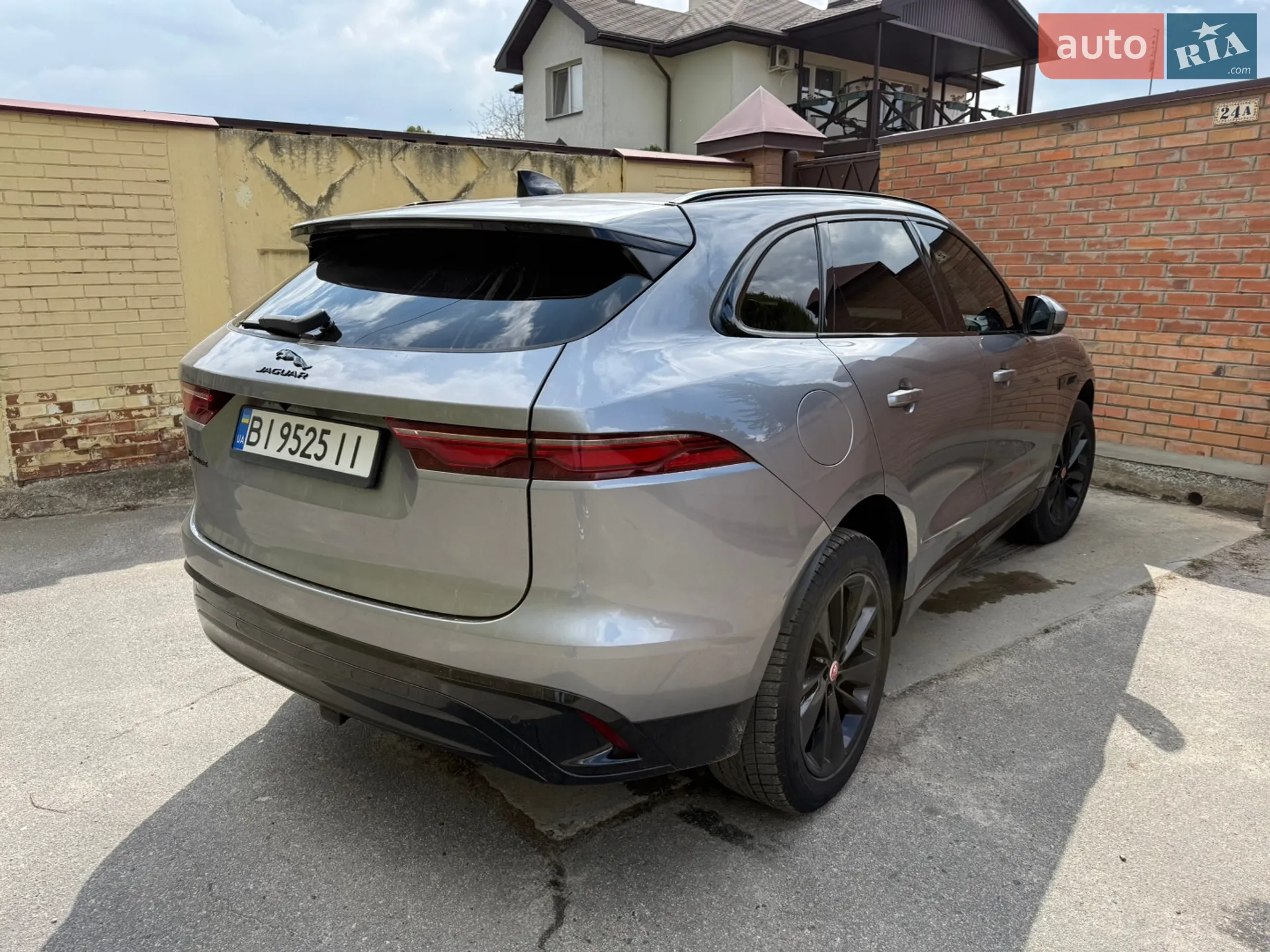 2023 Jaguar F-Pace - мініатюра 3