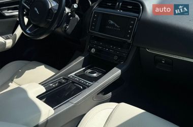 Внедорожник / Кроссовер Jaguar F-Pace 2017 в Тернополе