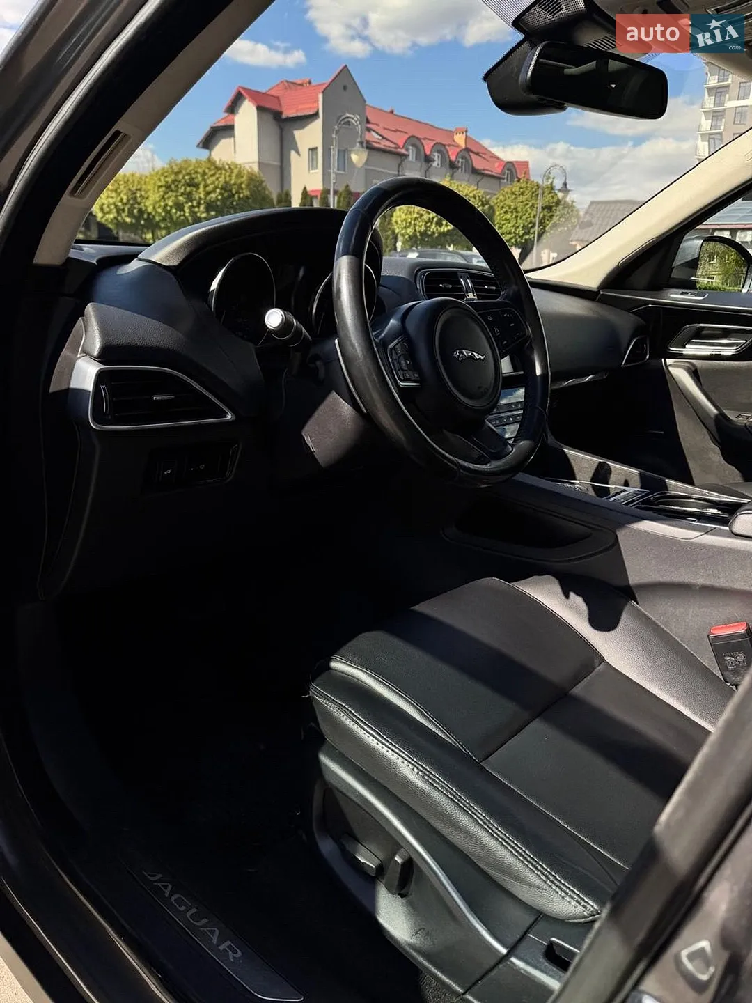 2016 Jaguar F-Pace - мініатюра 18