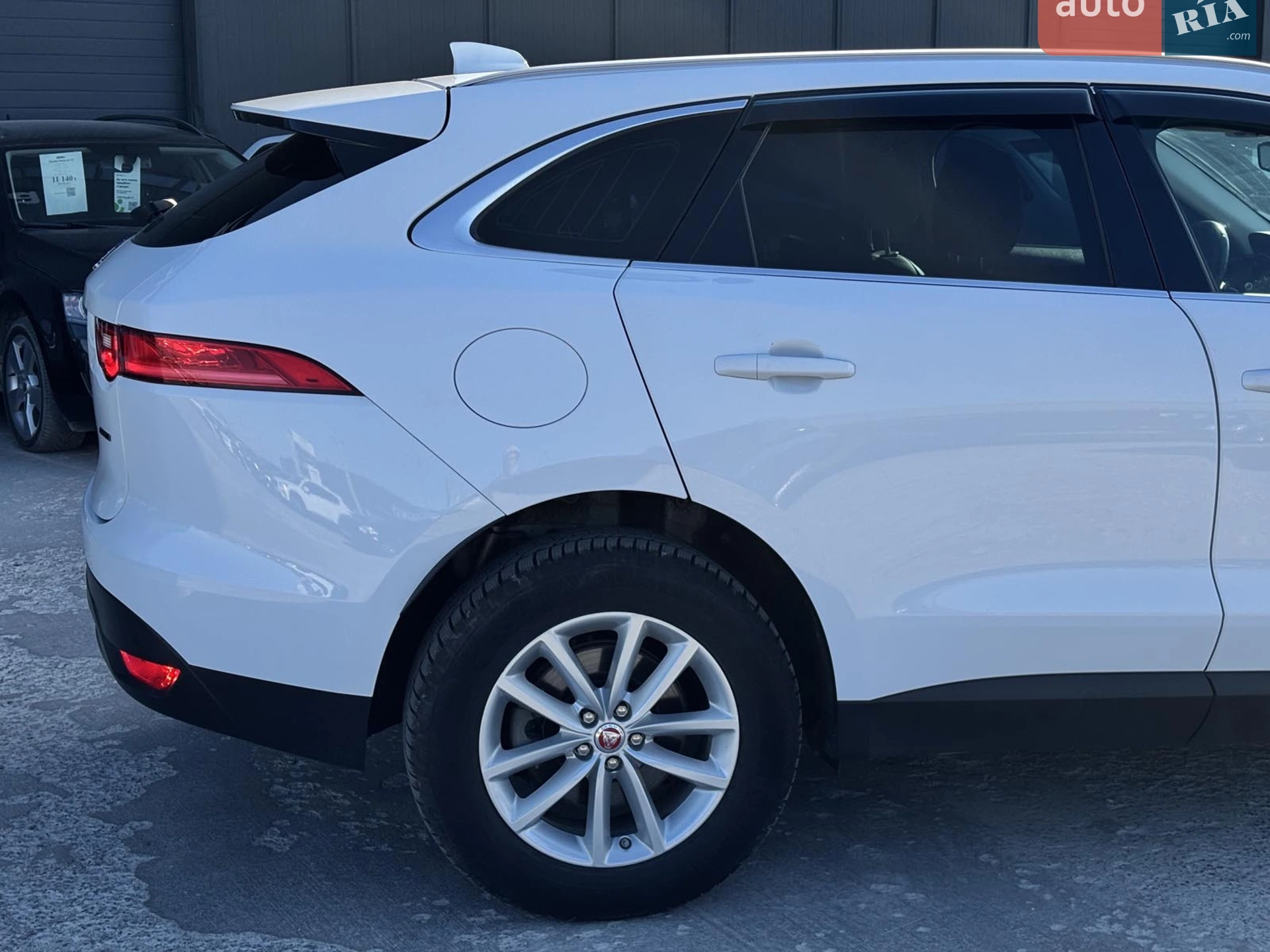 2017 Jaguar F-Pace - мініатюра 12