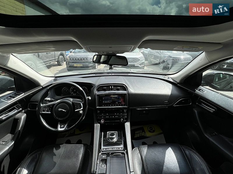 Позашляховик / Кросовер Jaguar F-Pace 2016 в Івано-Франківську