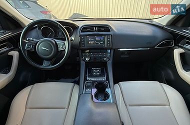 Внедорожник / Кроссовер Jaguar F-Pace 2016 в Ивано-Франковске