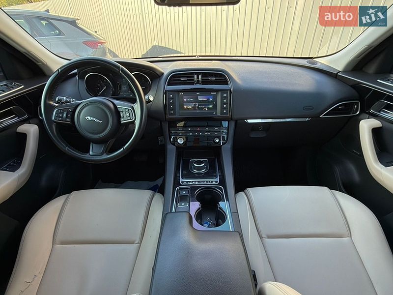 Внедорожник / Кроссовер Jaguar F-Pace 2016 в Ивано-Франковске