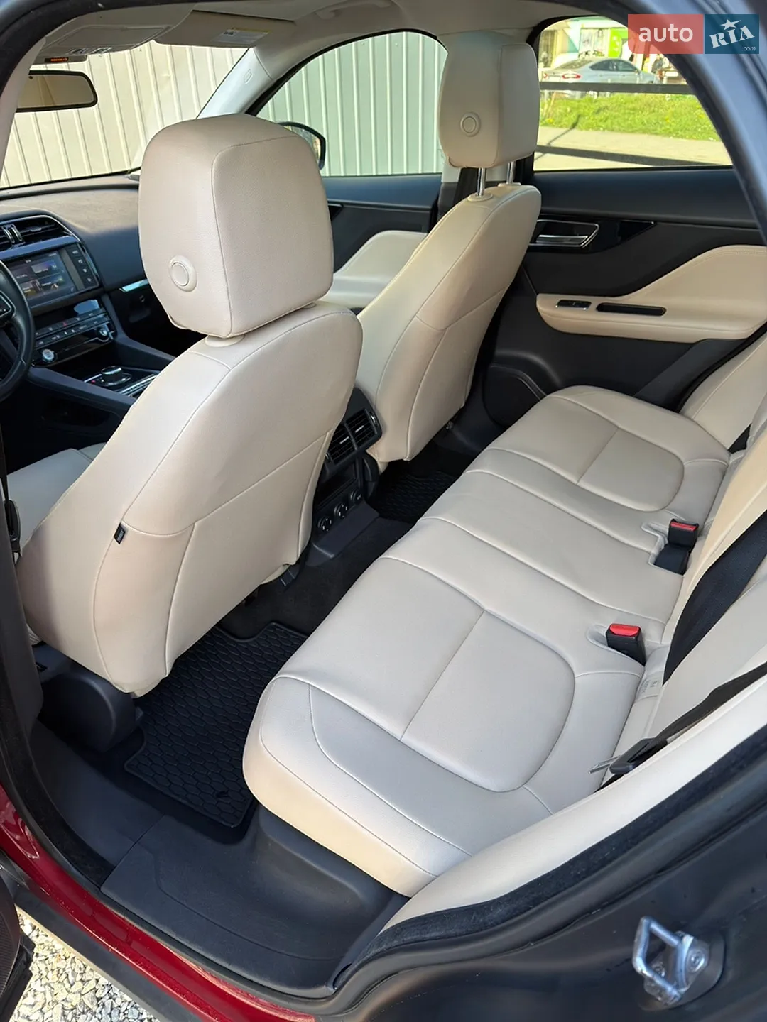 2016 Jaguar F-Pace - мініатюра 26