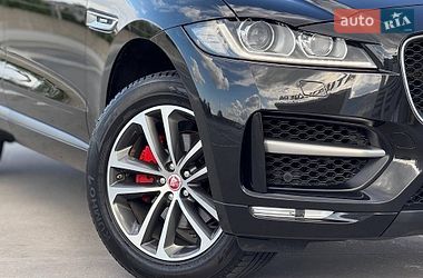 Внедорожник / Кроссовер Jaguar F-Pace 2017 в Киеве