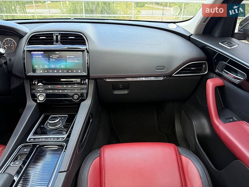 Внедорожник / Кроссовер Jaguar F-Pace 2017 в Киеве