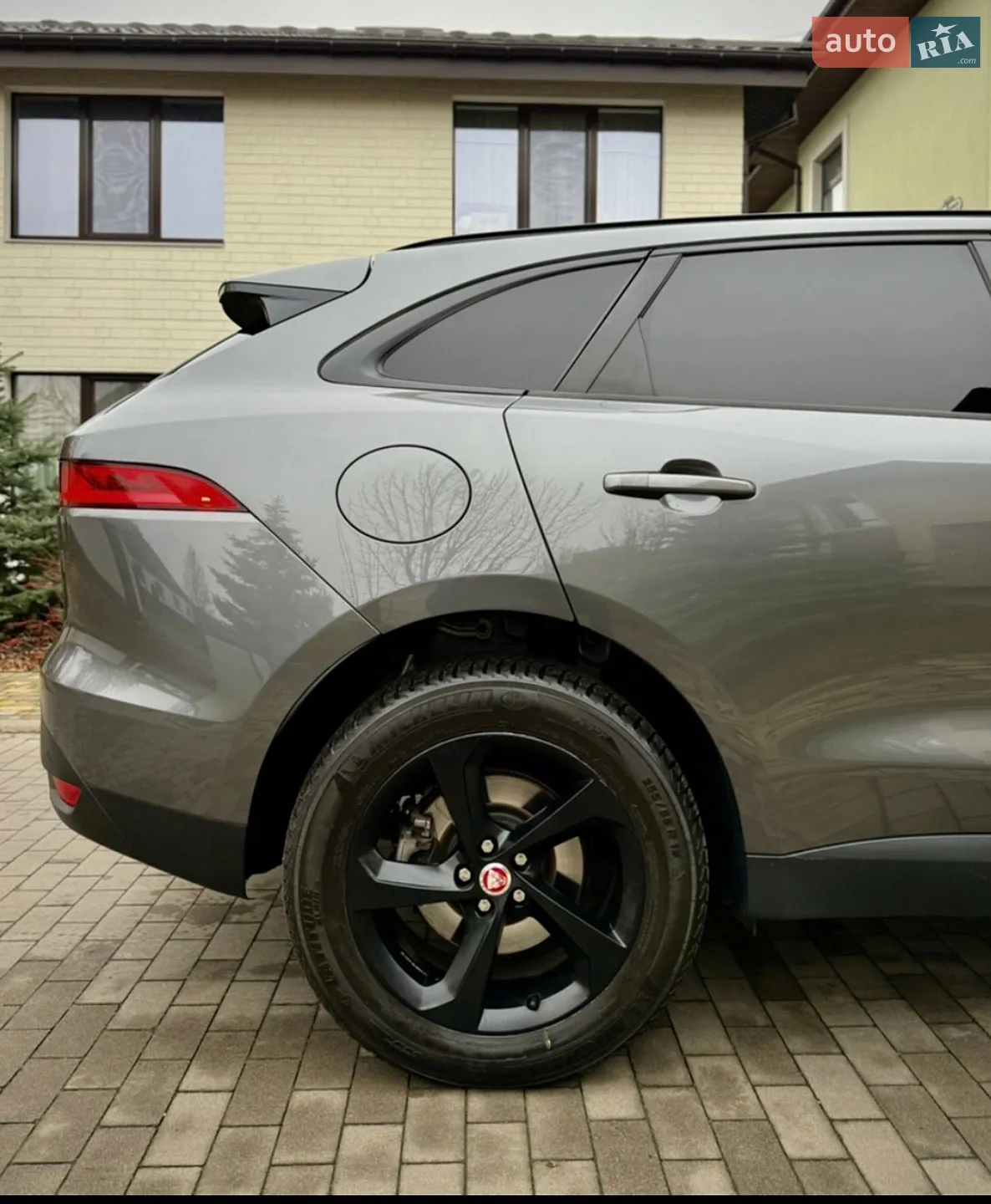 2016 Jaguar F-Pace - мініатюра 14