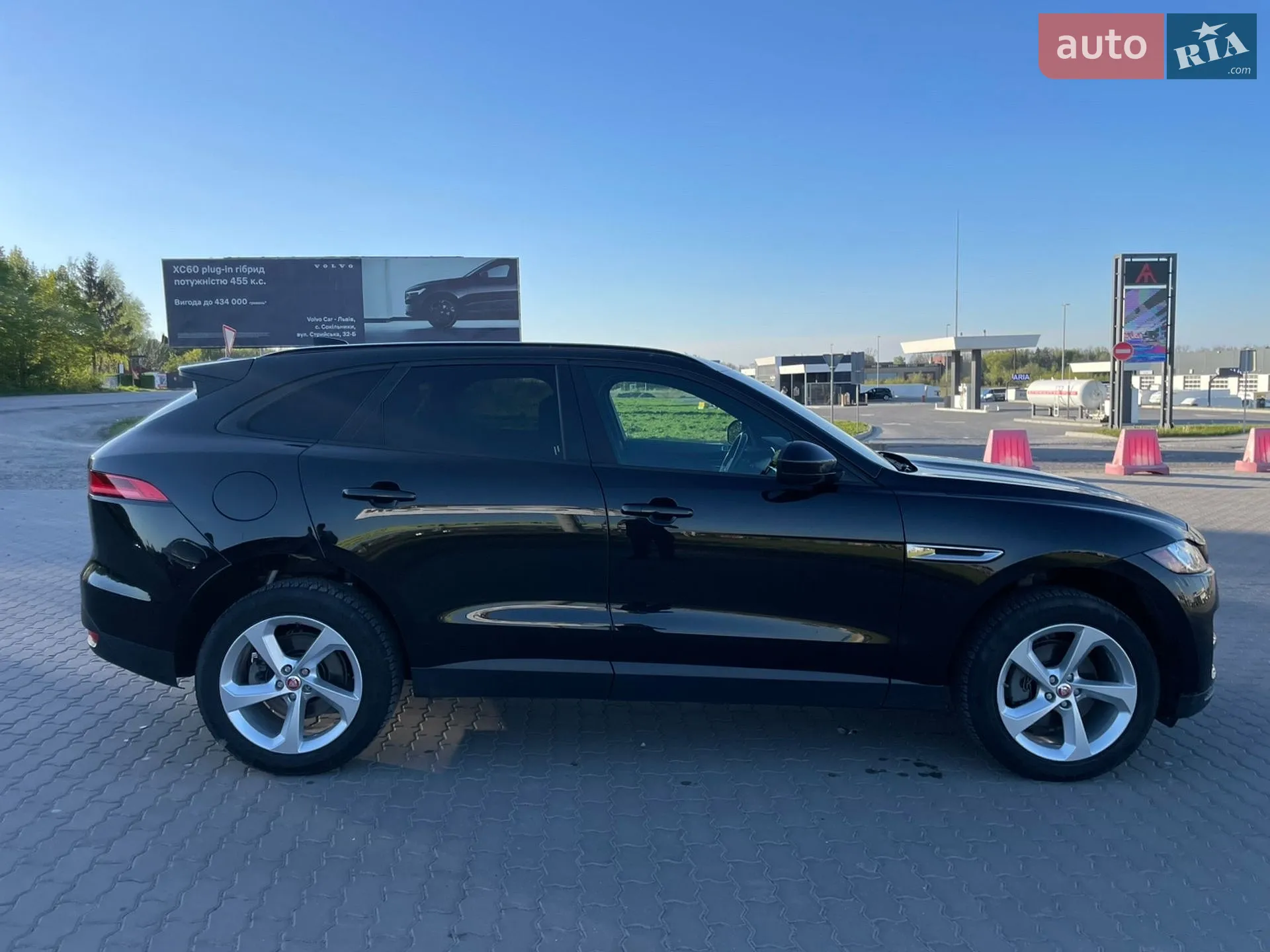 2017 Jaguar F-Pace - мініатюра 5